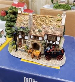 Lilliput Lane - The British Collection - "The George Inn"