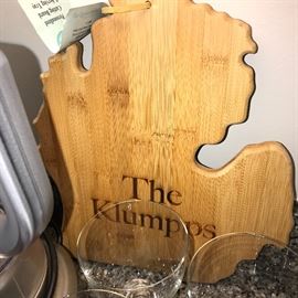 MICHIGAN SHAPED CUTTING BOARD