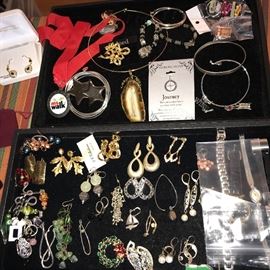 CUSTOM JEWELRY