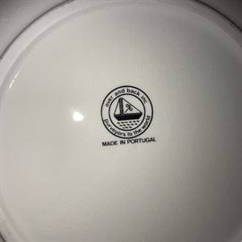 OVER AND BACK DINNERWARE