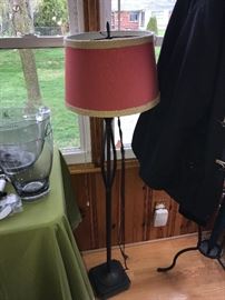 FLOOR LAMP