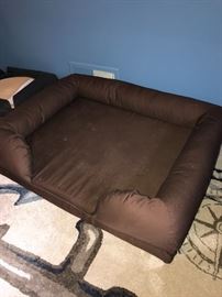 LARGE DOG BED