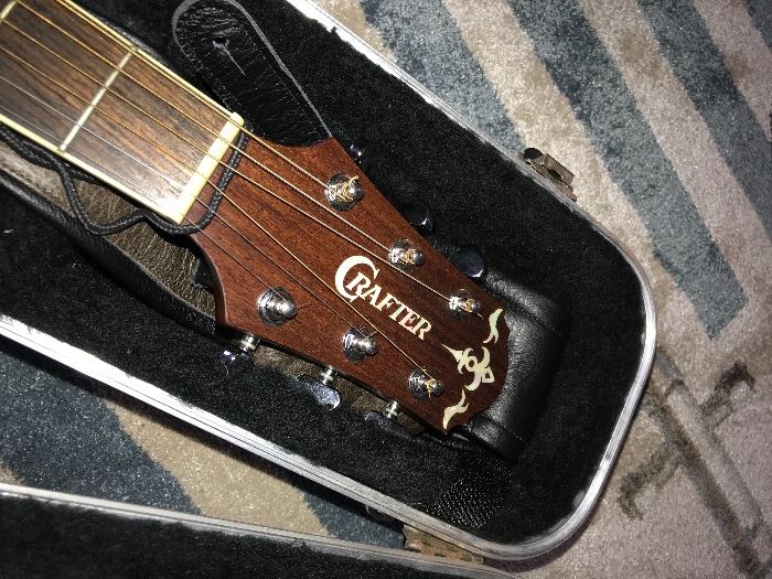 CRAFTER GUITAR W/CASE