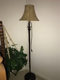 TALL FLOOR LAMP