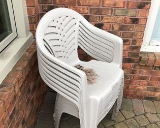 OUTDOOR STACKABLE CHAIRS