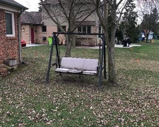 OUTDOOR SWING