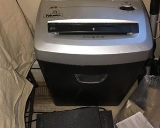 PAPER SHREDDER