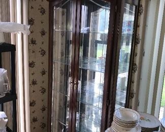 DINING ROOM DISPLAY CHINA CABINET
