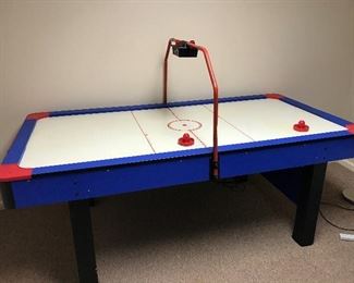Foosball Table 42" x 7'  Digital Scoring