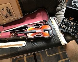 Vintage Antonius Stradivarius P.fretzschner Violin handmade copy.  Clarinet