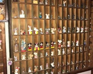 COLLECTION OF MINIATURE MICE / MOUSE FIGURINES