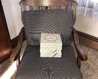 ANTIQUE  LOUNGE CHAIR