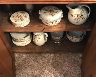 ANTIQUE COUNTRY PRIMITIVE KITCHEN CHINA CABINET HUTCH