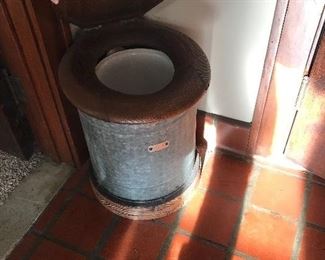 ANTIQUE BUCKET STYLE PORTABLE TOILET 