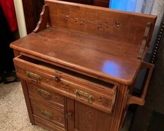 ANTIQUE DRESSER