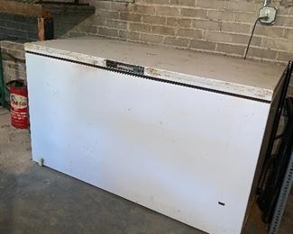 KENMORE CHEST FREEZER