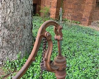 ANTIQUE WATER PUMP