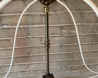 ANTIQUE COMPLETE TWIN SIZE IRON BED
