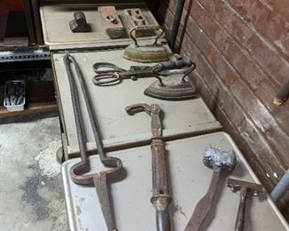 ANTIQUE HAND TOOLS