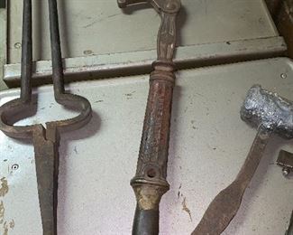 ANTIQUE HAND TOOLS