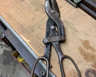 VINTAGE HAND TOOL