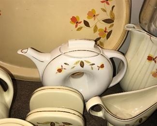 HUGE COLLECTION OF VINTAGE HALL'S AUTUMN LEAVES DINNERWARE