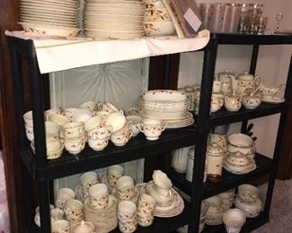 HUGE COLLECTION OF VINTAGE HALL'S AUTUMN LEAVES DINNERWARE