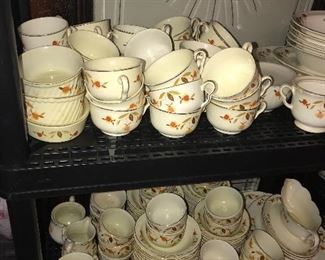 HUGE COLLECTION OF VINTAGE HALL'S AUTUMN LEAVES DINNERWARE