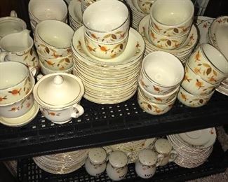 HUGE COLLECTION OF VINTAGE HALL'S AUTUMN LEAVES DINNERWARE