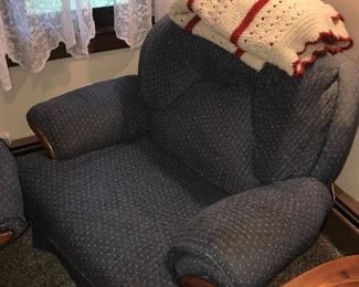 VINTAGE CHAIR