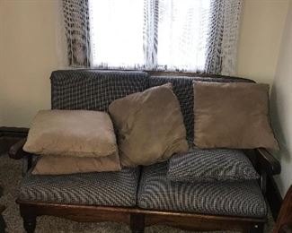 ANTIQUE LOVE SEAT