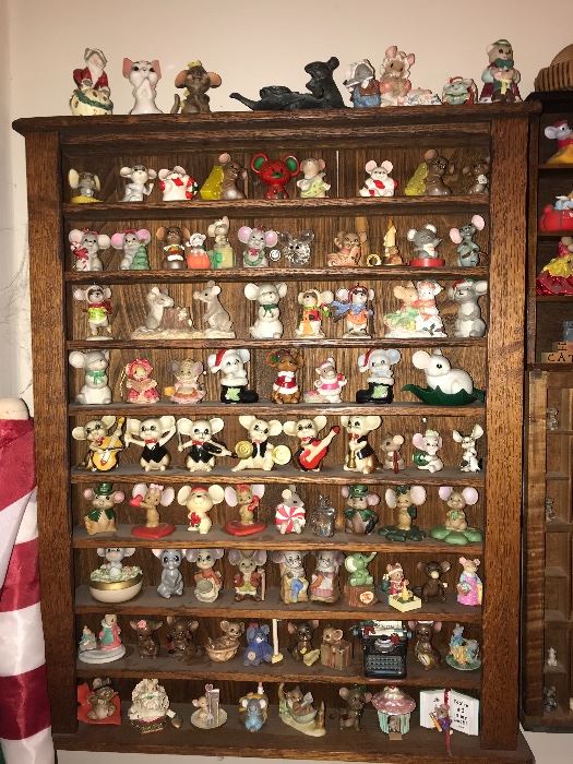 COLLECTION OF MINIATURE MICE / MOUSE FIGURINES