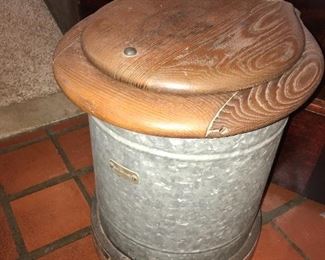 ANTIQUE BUCKET STYLE PORTABLE TOILET 