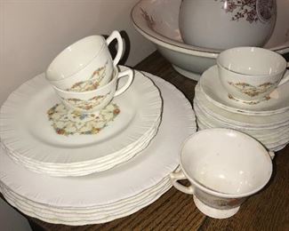 DINNERWARE