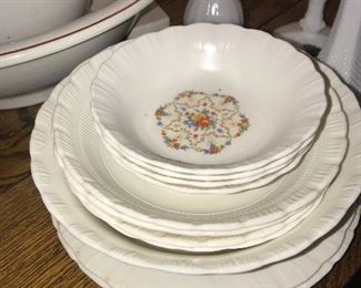 DINNERWARE