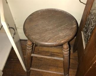 ANTIQUE STOOL