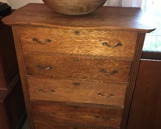 ANTIQUE TIGER OAK DRESSER