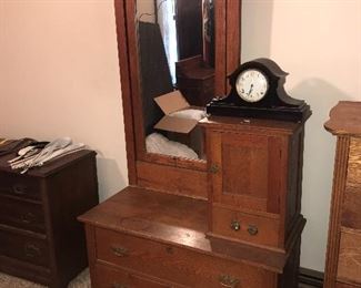 ANTIQUE COUNTRY PRIMITIVE DRESSER WITH MIRROR