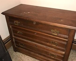 ANTIQUE DRESSER