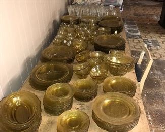 ANTIQUE / DEPRESSION GLASS / AMBER GLASS