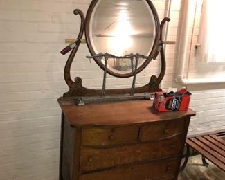 ANTIQUE TIGER OAK DRESSER