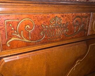 ANTIQUE VICTORIAN DRESSER WITH ETCHED MIRROR