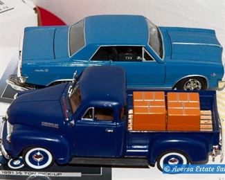 TABLES of Vintage Collector Cars