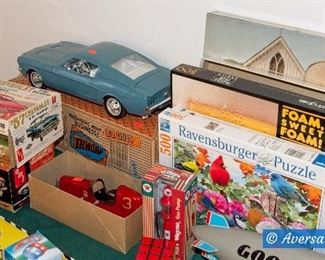 Vintage Toys - Puzzles - Games - Collector Cars