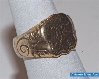 10k Gold Signat ring