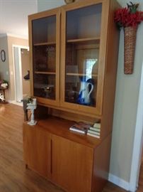 another shot of china hutch