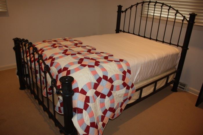 Heavy wrought iron bed (full)