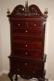 Antique small chest of drawers