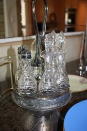 Cruet set (antique)