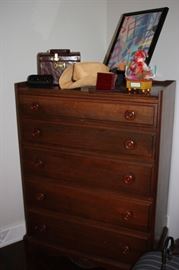 Walnut chest of drawers